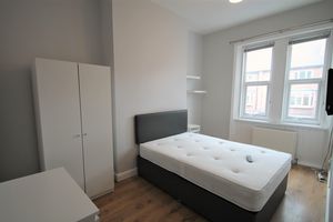 Bedroom- click for photo gallery